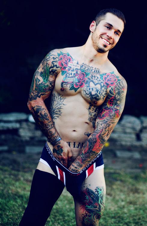 Alex Minsky สุดยอดนายแบบ พิการไร้ขา