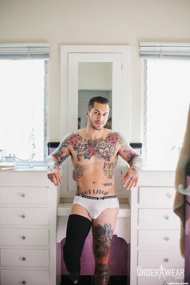 Alex Minsky สุดยอดนายแบบ พิการไร้ขา