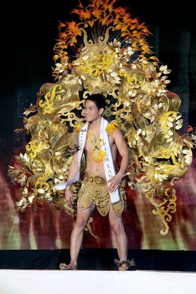 เขามาจาก Mister International Philippines.