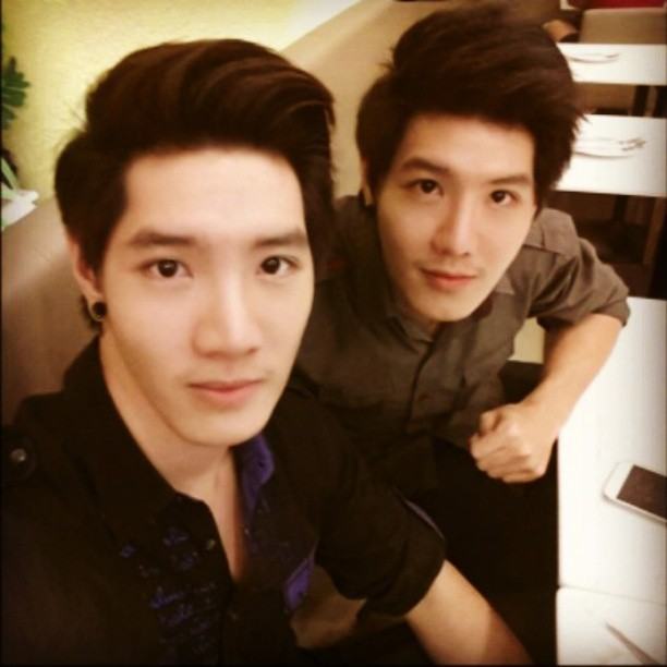 พี่น้องฝาแฝด เบสท์ & แบงค์