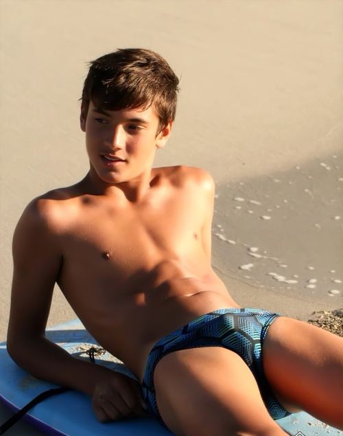 Speedo boy ค่ะขุ่นแม่