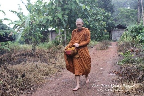 อัพเดตภาพ พระเจสัน ยัง 1.6 ปี ยังคงปฎิบัติธรรมเช่นเดิม