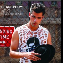 นิตยสาร Glow ปก Sean O'Pry