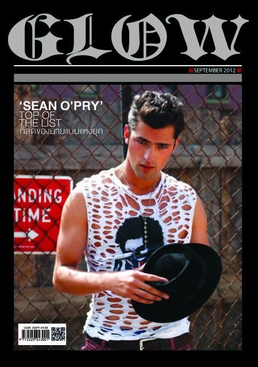 นิตยสาร Glow ปก Sean O'Pry