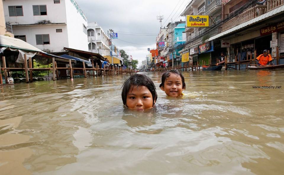 ประกาศ 9-10นี้เขื่อนป่าสักจะเปิดน้ำเต็มที่เพราะน้ำล้นแล้ว ใครอยุ่กรุงเทพตะวันออกเตรียมยกของจ้าาาาาบ้