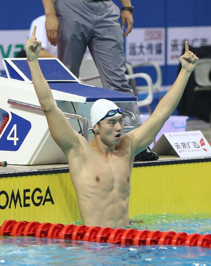 นักว่ายน้ำชาวจีน