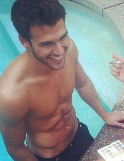 Ryan Guzman นายแบบของนิตยสาร Step Up 4