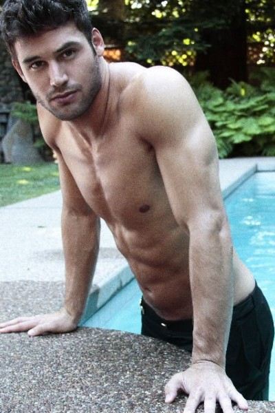 Ryan Guzman นายแบบของนิตยสาร Step Up 4