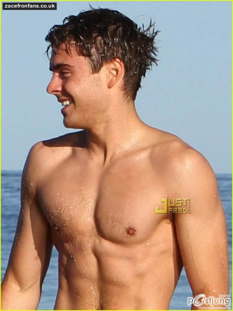 Zac Efron หล่อล่ำ