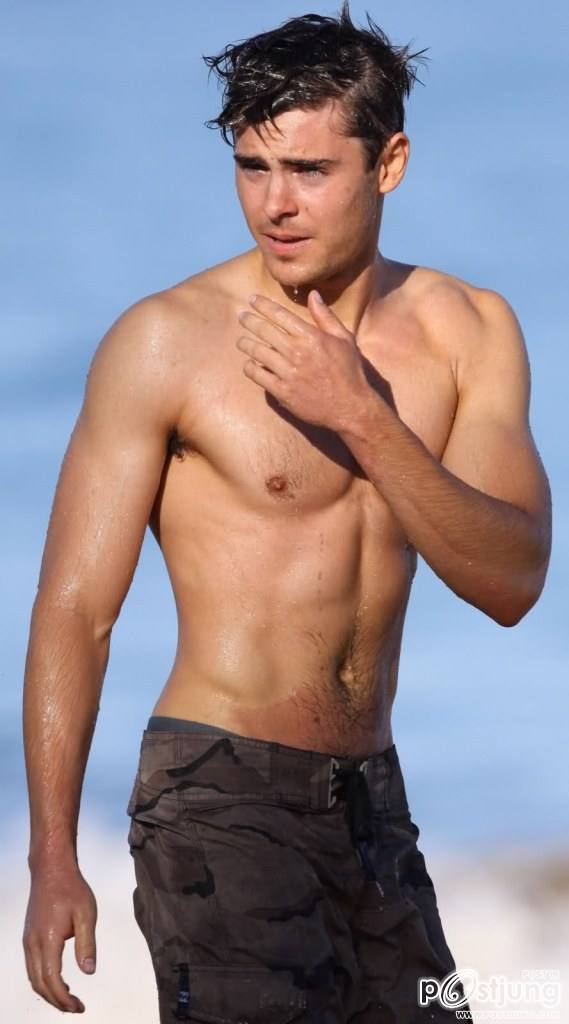 Zac Efron หล่อล่ำ