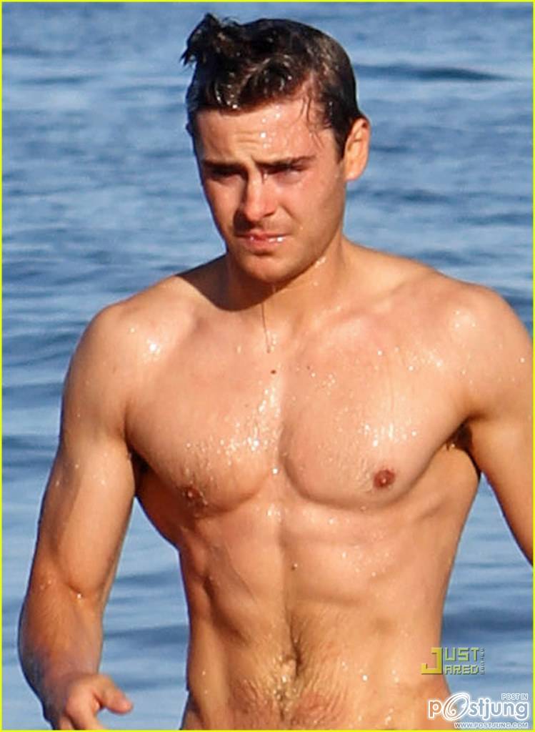 Zac Efron หล่อล่ำ