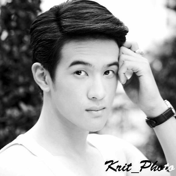 เจมส์ มาร์ หล่อจังเลย .