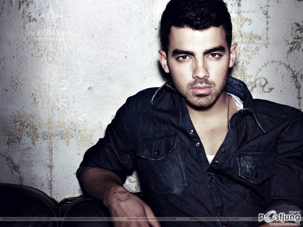 หล่อเท่เข้มหุ่นกำลังดี joe jonas