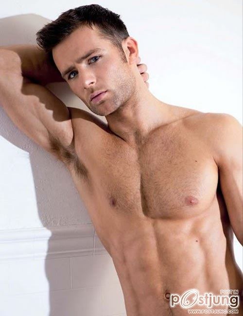 Harry Judd มือกลองวง McFly