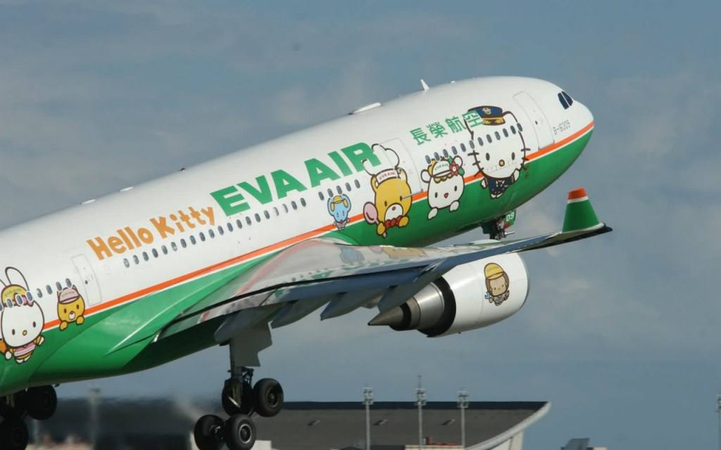 Eva air สายการบินเอกชนใหญ่อันดับสองของไต้หวันแต่ปลอดภัยติดอันดับหกของโลก กับuniformสีเขียวสวยสะอาดตา