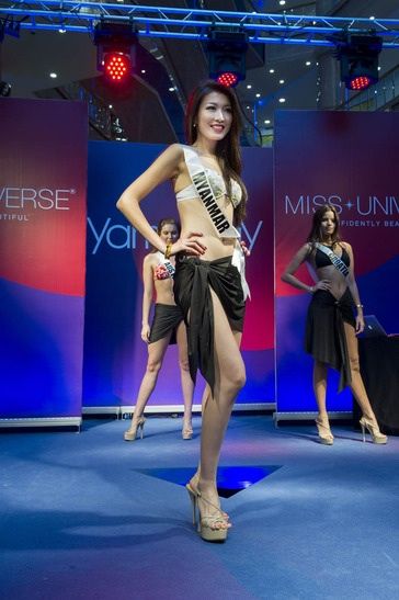 Yamamay ผู้สนับสนุนชุดว่ายน้ำ ในการประกวด Miss Universe 2013