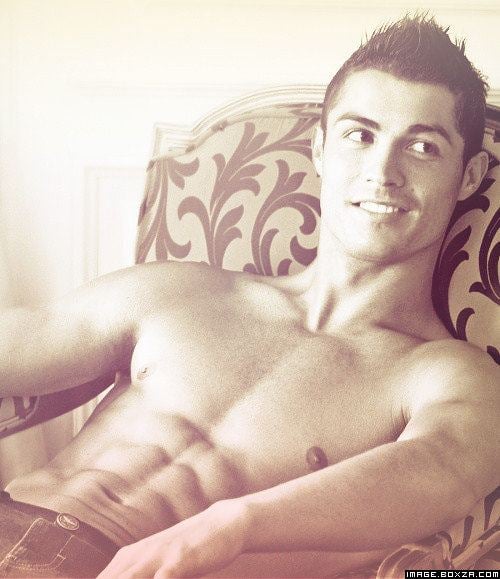 นักฟุตบอลสุดหล่อ Cristiano Ronaldo