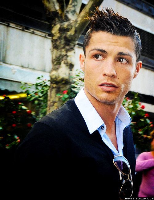 นักฟุตบอลสุดหล่อ Cristiano Ronaldo