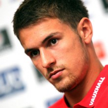 นักฟุตบอลสุดหล่อ Aaron Ramsey