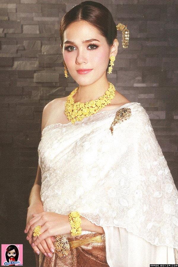 นางเอกแถวหน้าเมืองไทย กับชุดไทย สวยเลอค่า