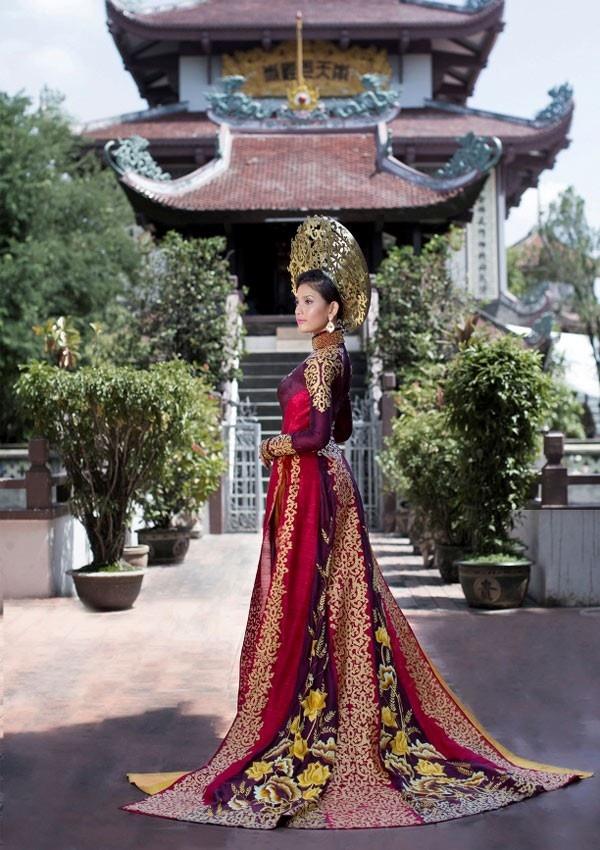 Miss universe Vietnam 2013 the national costume ชุดประจำชาติ miss Vietnam 2013