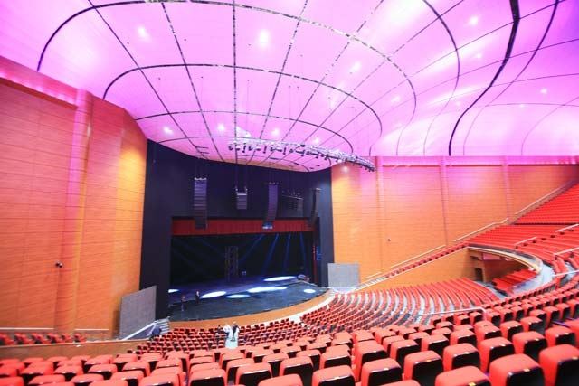 บรรยากาศภายใน Crocus City Hall กับเวทีที่ใช้ประกวด Miss Universe 2013