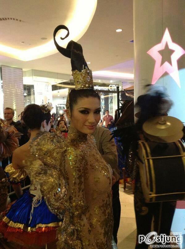 มาแล้วคะ ภาพสดๆ ส่งตรงจากรัสเซีย miss universe 2013 national costume ตามใด้เลยคะจะทะยอยอัปเดตเรื่อยๆ