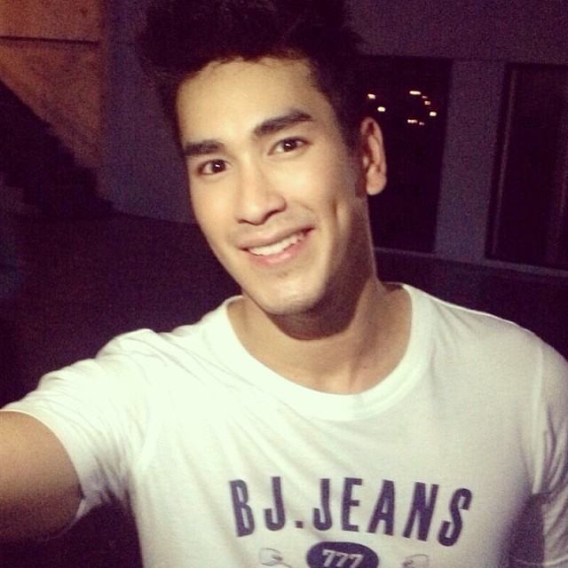 อัพเดท ณเดชน์ ซุปตาร์ลูกอีสานสุดหล่อจากigแม่แก้ว : @keaw_jung หล่อทะเล้น แถมยังติดดินสุดๆ ^..04..^