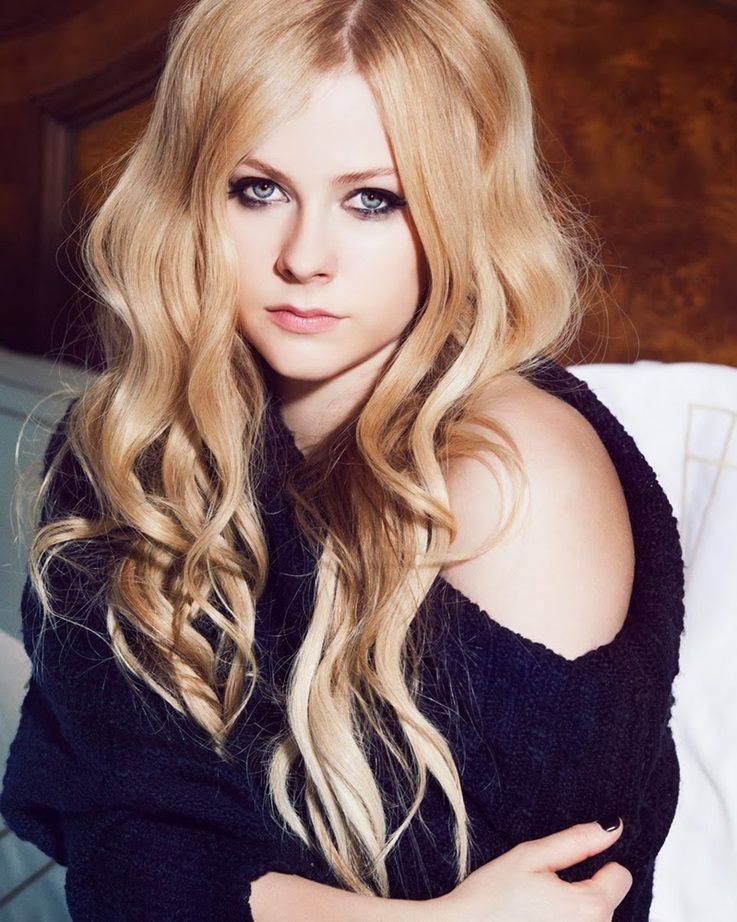 Avril Lavigne @ Glamoholic Magazine October 2013