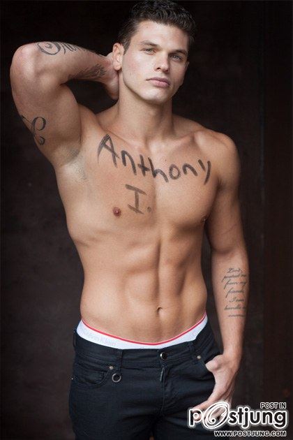 Anthony by Seth London : HQ images