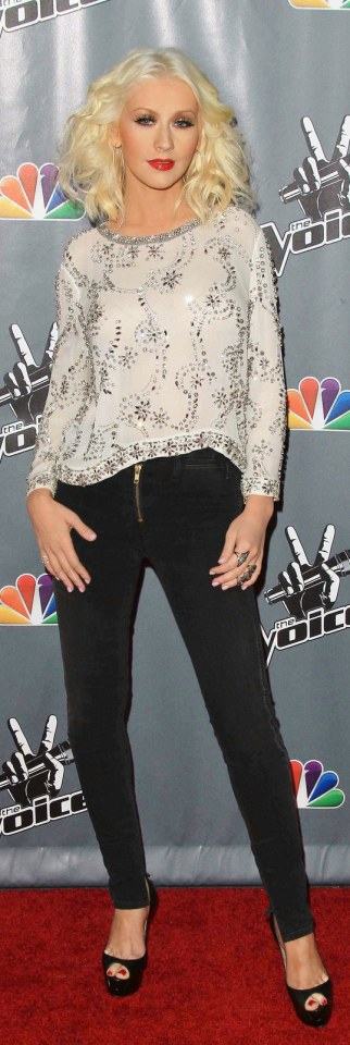 Christina Aguilera Nov 7: The Voice Press Event/Red Carpet (ผอมลงมาก)