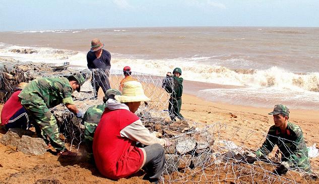 “พายุไต้ฝุ่นไห่เยี่ยน” ถล่ม “ฟิลิปปินส์” ตายอย่างน้อย 10,000 ราย