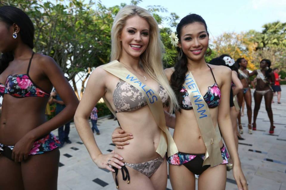 Miss Grand International 2013 in swimsuit