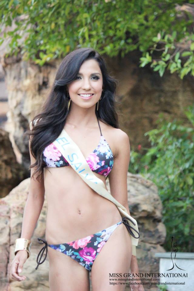 Miss Grand International 2013 in swimsuit