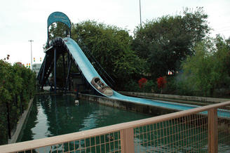 Log Flume ล่องแก่งผจญภัย