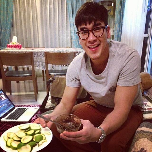 อัพเดท ณเดชน์ ซุปตาร์ลูกอีสานสุดหล่อจากigแม่แก้ว : @keaw_jung หล่อทะเล้น แถมยังติดดินสุดๆ ^..24..^