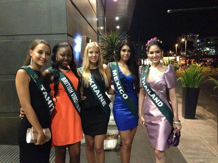 ตัวแทรสาวไทยในการประกวด  Miss Earth 2013