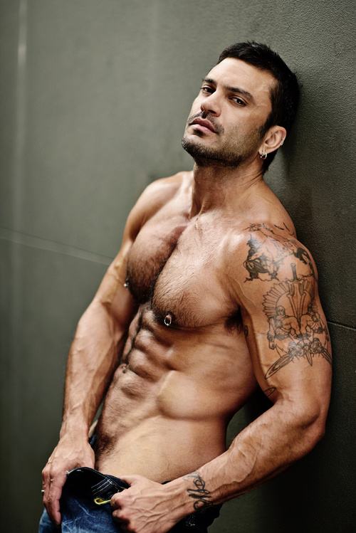 Rogan Richard ดาวโป๊ กล้ามแน่นๆ แผ่นหลังล่ำ ๆ ใหญ่ๆ