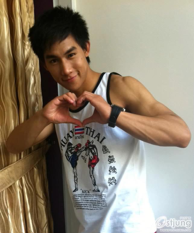 Tuan Yee หนุ่มหล่อ ม.บู