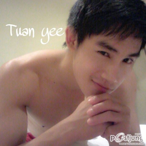 Tuan Yee หนุ่มหล่อ ม.บู