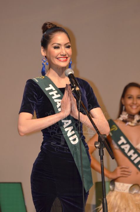 ภาพการแสดงพอลลี่  Miss Earth 2013 in Philippines