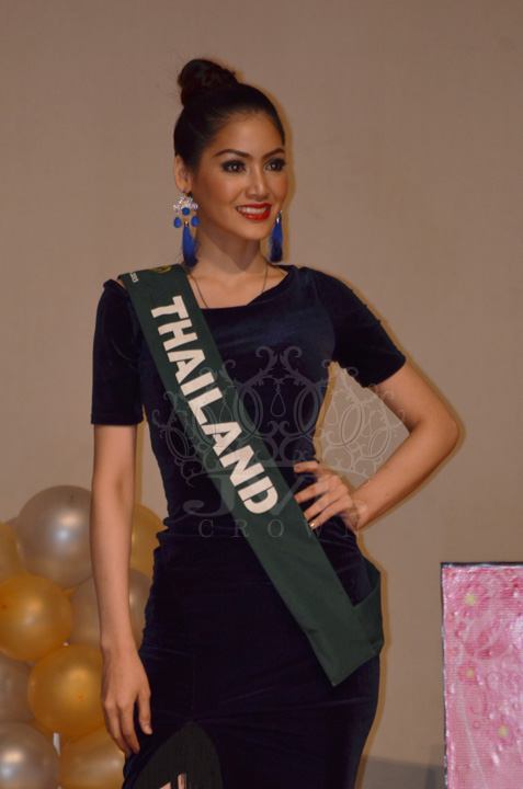 ภาพการแสดงพอลลี่  Miss Earth 2013 in Philippines