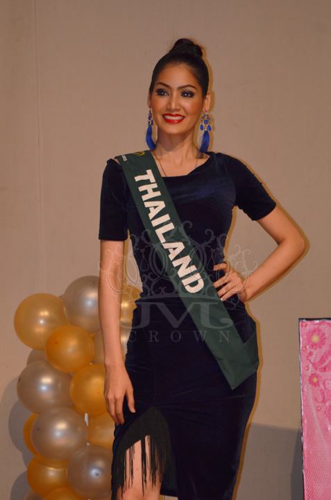 ภาพการแสดงพอลลี่  Miss Earth 2013 in Philippines