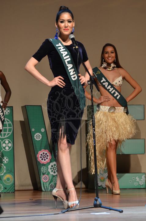 ภาพการแสดงพอลลี่  Miss Earth 2013 in Philippines