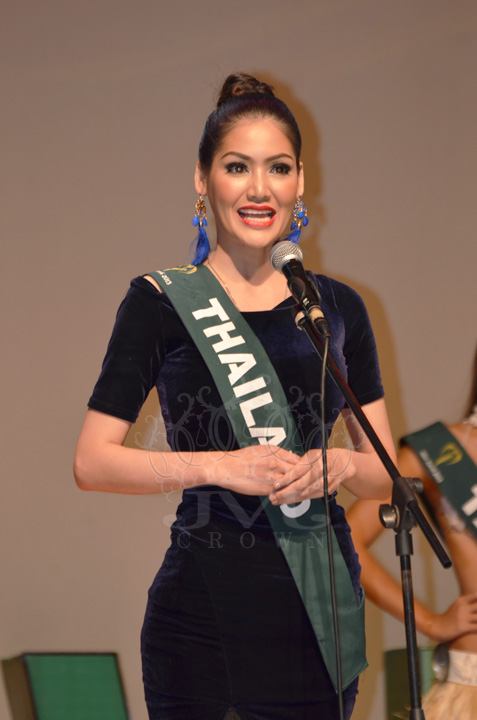 ภาพการแสดงพอลลี่  Miss Earth 2013 in Philippines