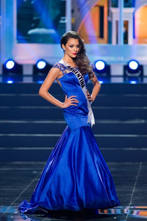 ชุดราตรีบนเวที Miss Universe 2013 สีสันสุดแซบตา