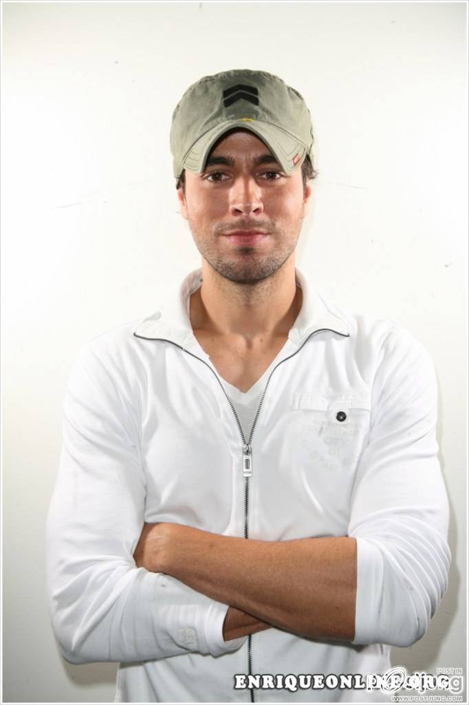 Enrique-Iglesias ตาสวยมาก