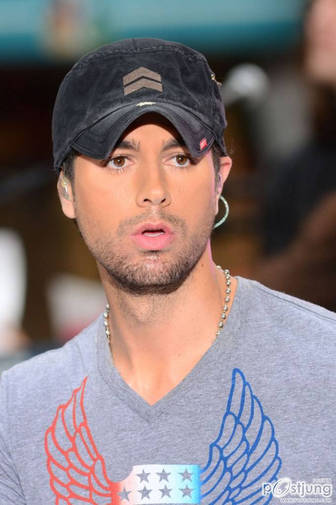 Enrique-Iglesias ตาสวยมาก