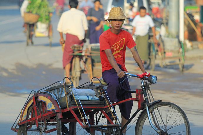 Morning streets of Mandalay 2