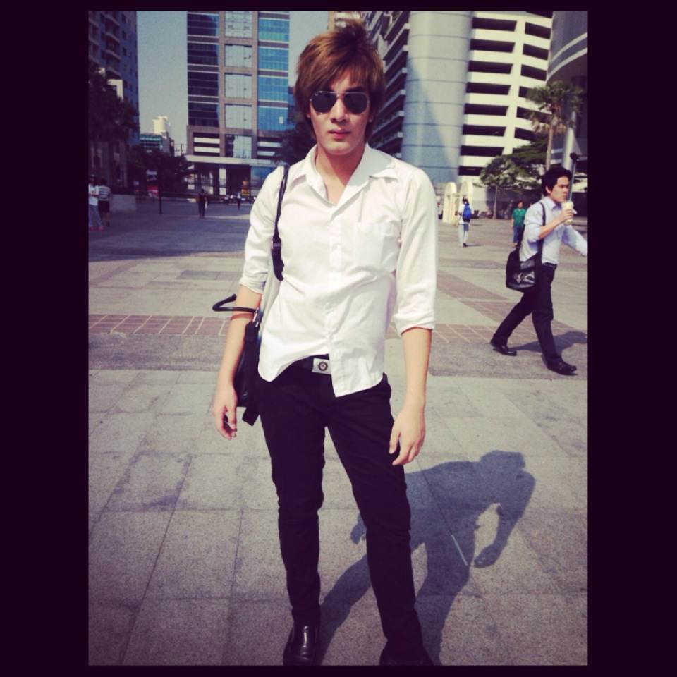 พี่ซัน มศว.หล่อบาดใจค่ะ